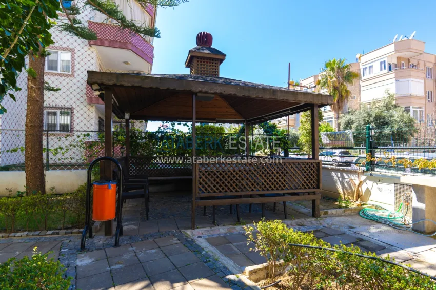 One bedroom apartment with a glazed balcony in Alanya, Oba district 9 