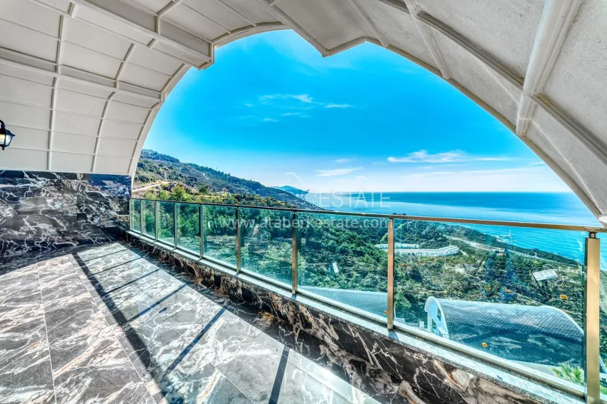 Purchase A fashionable triplex with an exclusive design in Kargicak district, Alanya 64 