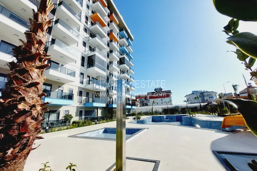 One bedroom apartment with sea view in a new complex — Alanya, Avsallar district 6 