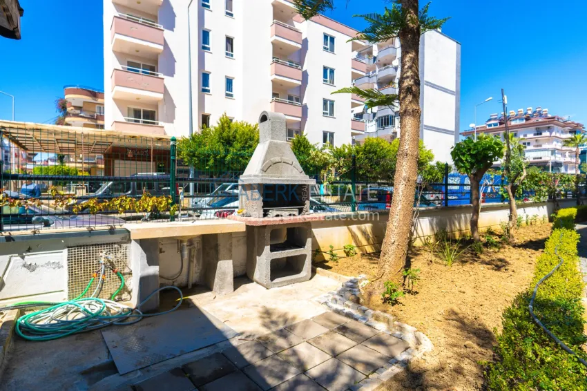 One bedroom apartment with a glazed balcony in Alanya, Oba district 12 