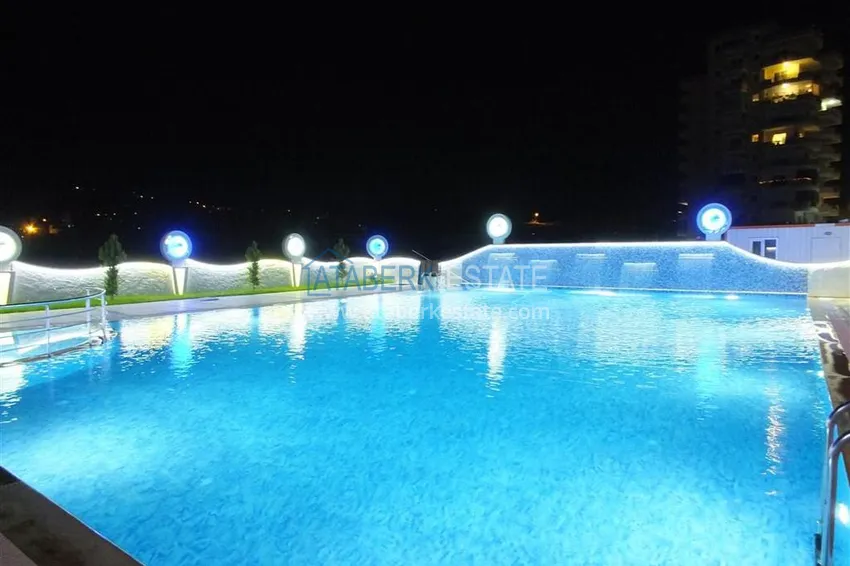 Two-bedroom apartment with furniture and separate kitchen apartment in Mahmutlar 8 