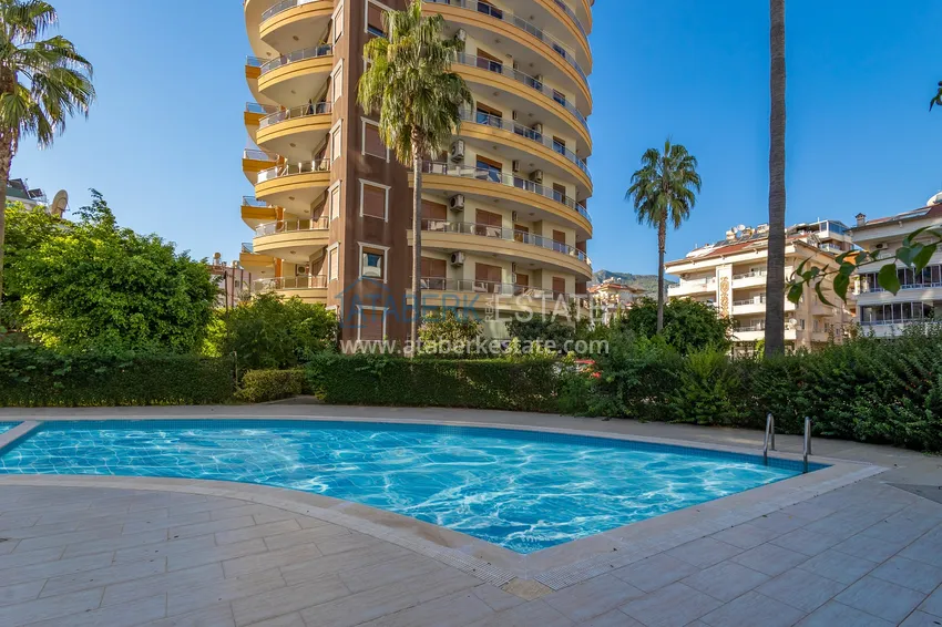 4+1 single-level apartment with a separate kitchen in the center of Alanya, Cleopatra beach area 10