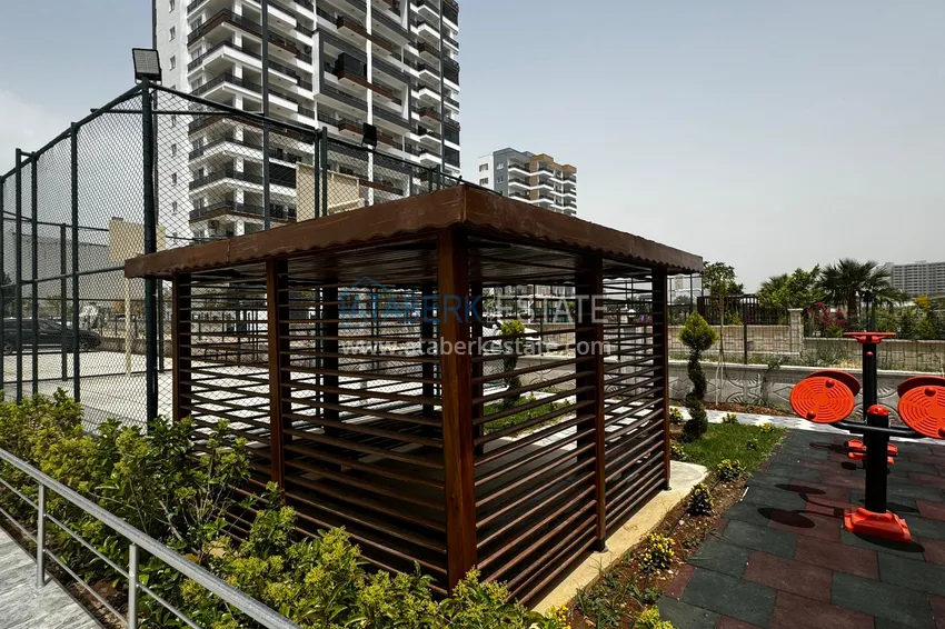 One bedroom apartment with new furniture, separate kitchen and 2 balconies in Mersin, Tomyuk 12