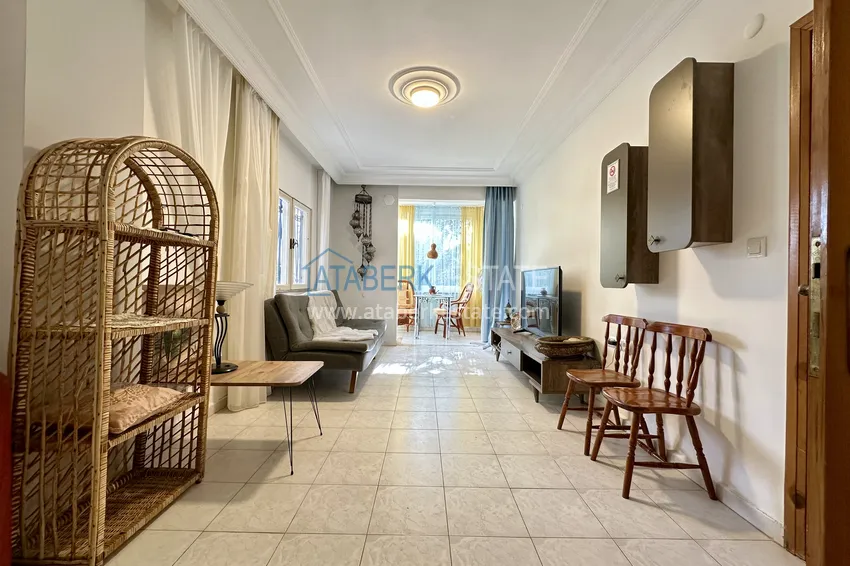 Purchase  1+1 apartment with furniture, sea and marina views in Alanya — Kale district 1 