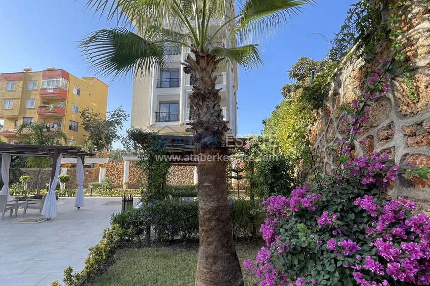 Furnished three-room apartment in a prestigious area of Alanya, Oba 9 