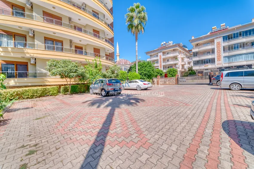 4+1 single-level apartment with a separate kitchen in the center of Alanya, Cleopatra beach area 15