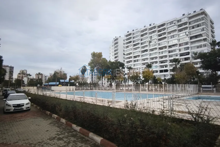 URGENT SALE: Fully renovated two-bedroom apartment in Menderes area, Mezitli 10