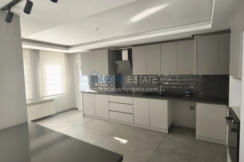 Purchase 3+1 linear apartment after major repairs on the first line — Mersin, Yenisehir district 10 