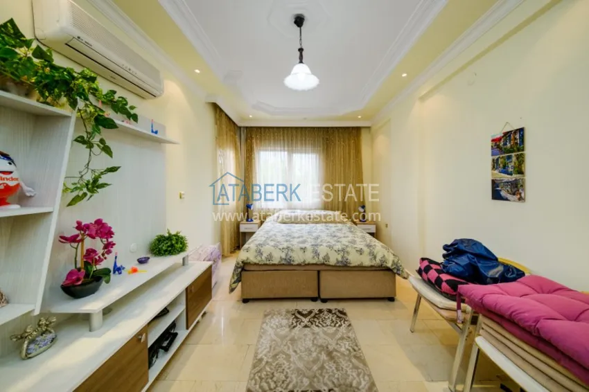 Purchase Property for a residence permit in the center of Alanya, Three-room apartment with furniture 11 