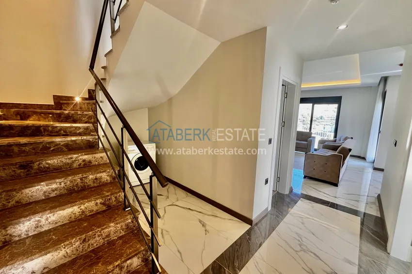 Purchase  Semi-detached two-level villa with furniture and garden in Kargicak, Alanya 1 