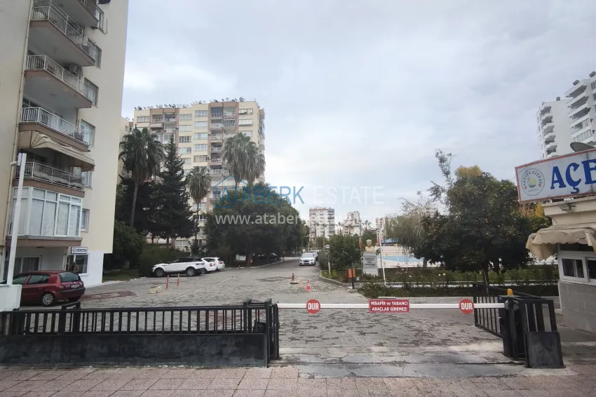 URGENT SALE: Fully renovated two-bedroom apartment in Menderes area, Mezitli 14