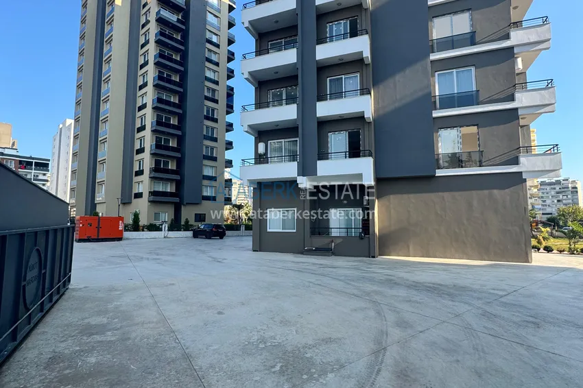 Two-bedroom apartment with sea and mountain views in a modern complex — Mersin, Tomyuk district 16 