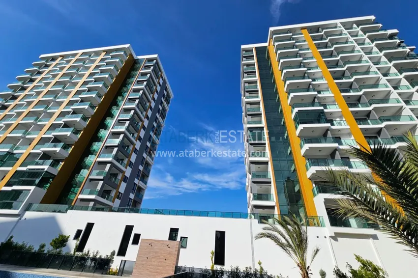 Real estate for citizenship and residence permits. Apartments from the developer in Mersin, Tomyuk 2 