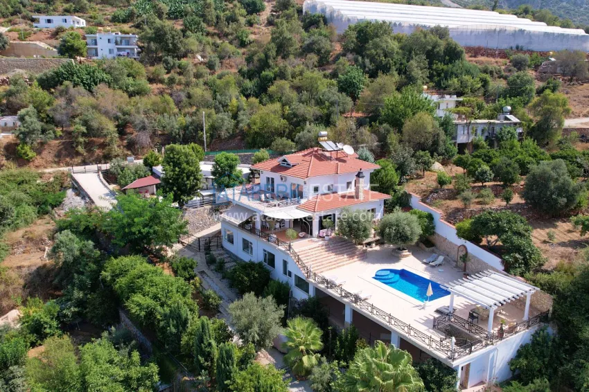Gorgeous private villa with panoramic views and guest bungalow in Kestel, Alanya 1 