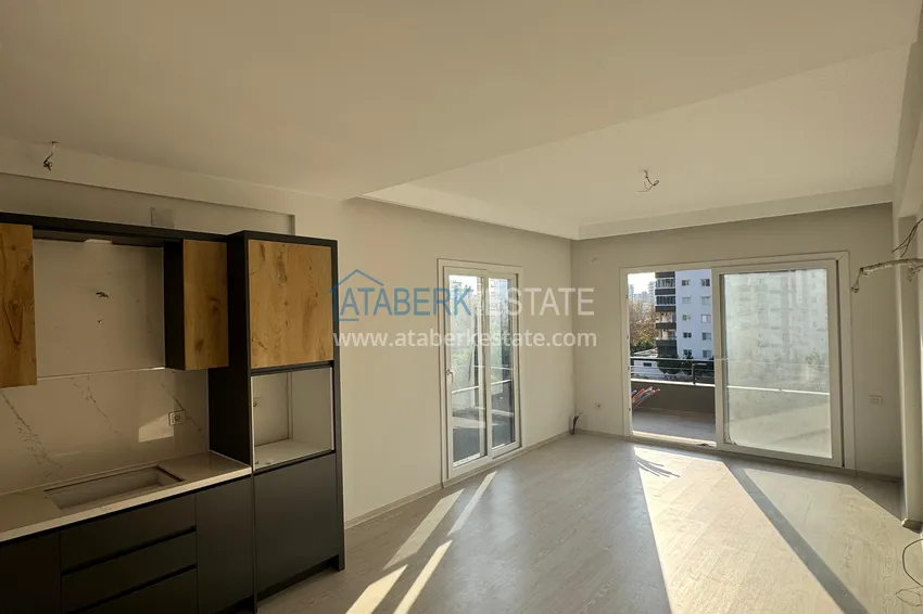 Purchase  Two-bedroom apartment with sea and mountain views in a modern complex — Mersin, Tomyuk district 2 