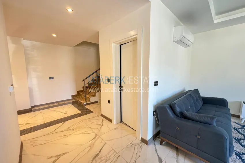 Purchase Semi-detached triplex villa in Kargicak area, furnished in a cottage complex 5 