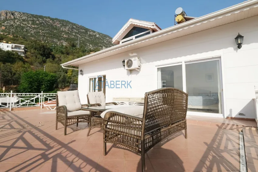 Purchase Gorgeous private villa with panoramic views and guest bungalow in Kestel, Alanya 38 