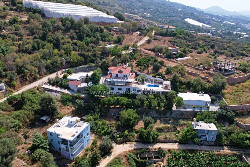 Gorgeous private villa with panoramic views and guest bungalow in Kestel, Alanya 2 