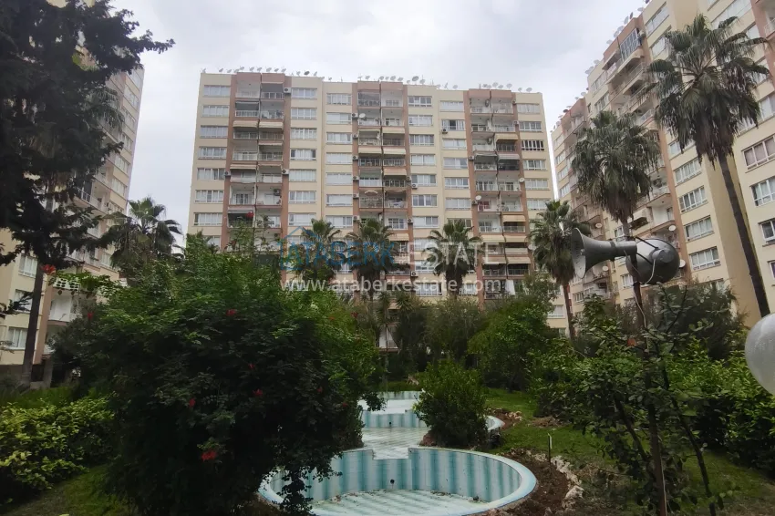 URGENT SALE: Fully renovated two-bedroom apartment in Menderes area, Mezitli 3