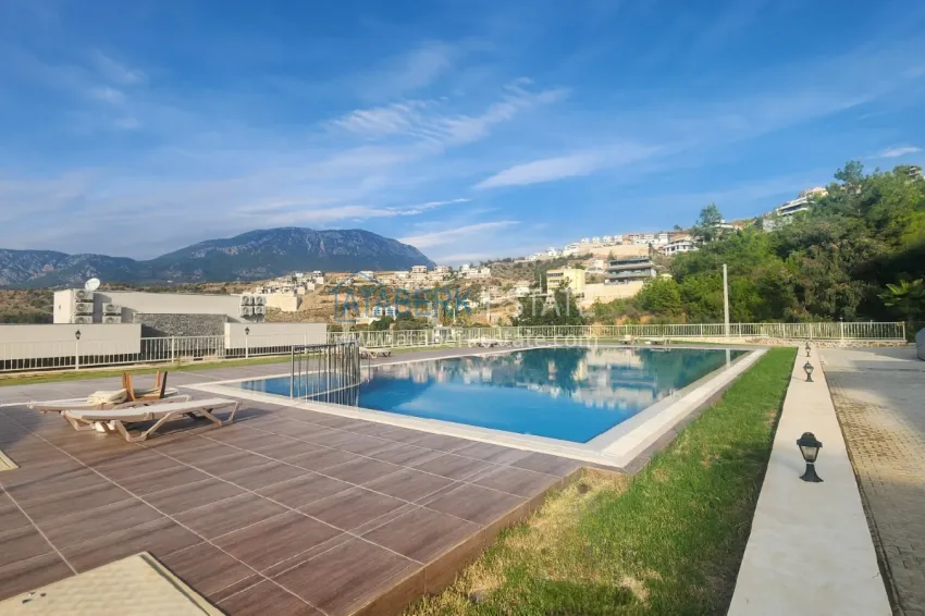 Semi-detached triplex villa in Kargicak area, furnished in a cottage complex 3 