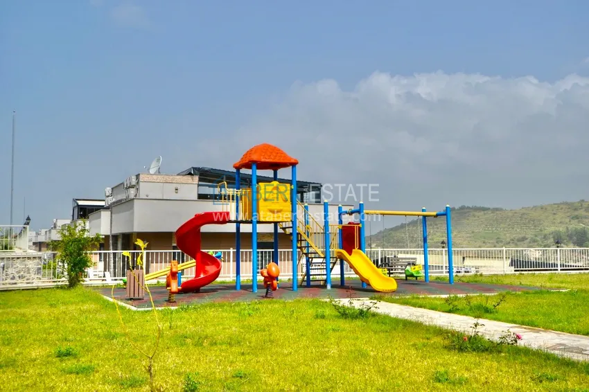 Semi-detached two-level villa with furniture and garden in Kargicak, Alanya 4 