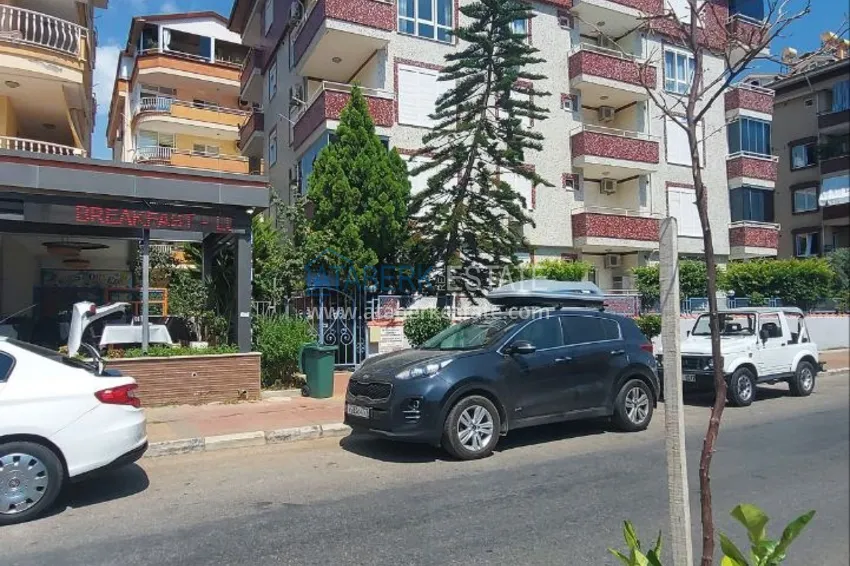 Property from owner in Alanya — three-room apartment with furniture in Oba 4 
