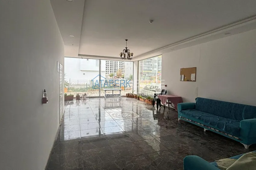 Two-bedroom apartment with a glazed balcony in Mersin, Tomyuk district 5 