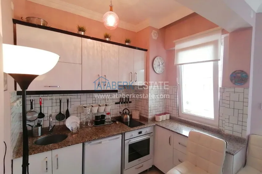 Purchase  Furnished three-room apartment in the center of Alanya — Damlatash district 7 