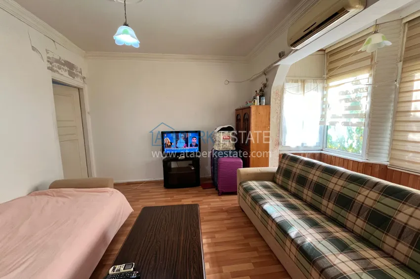 Purchase 1+1 apartment with furniture and a separate kitchen 250 meters from the sea — Alanya, Oba district 7 