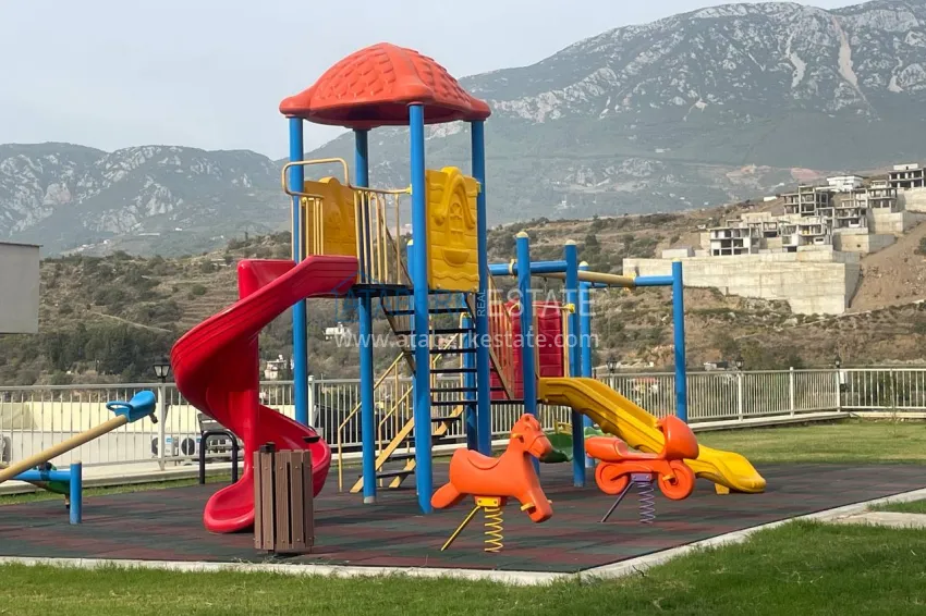 Semi-detached triplex villa in Kargicak area, furnished in a cottage complex 8 