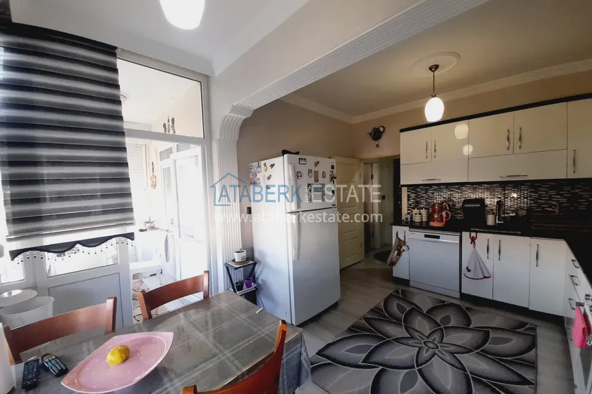 Purchase  Three-room apartment with separate kitchen and furniture in the center of Alanya	 5 