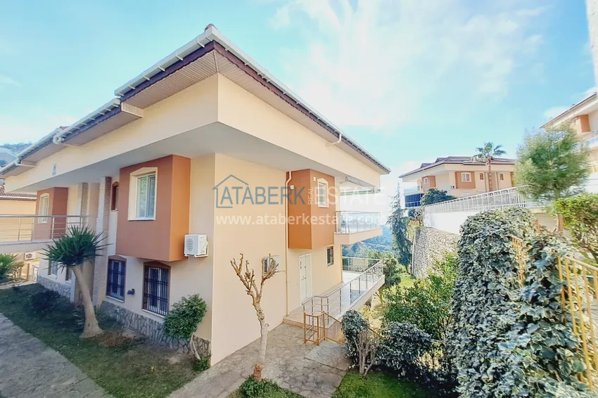 Furnished townhouse with panoramic views in Alanya, Kargicak district 10 