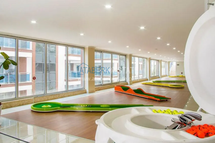 Turnkey three-room apartment in Alanya, Oba district in a premium residence 12 