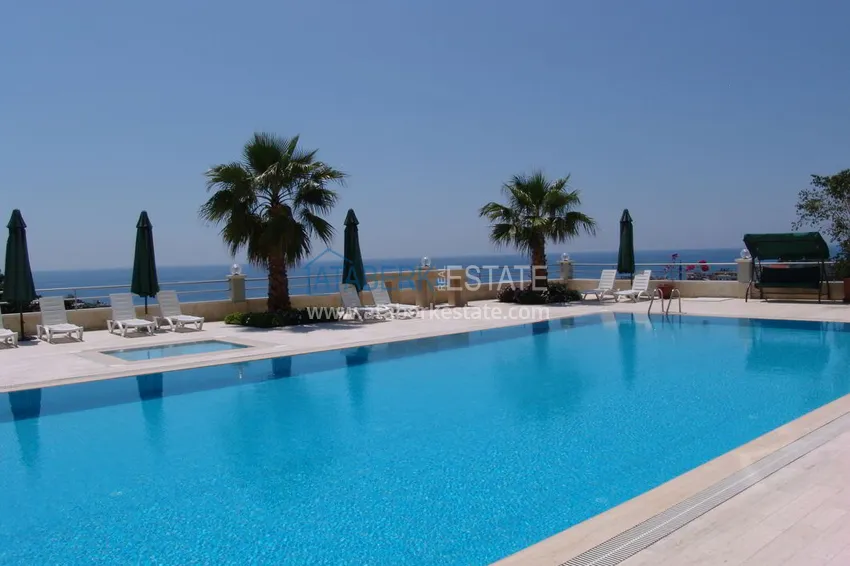 Furnished 2+1 apartment with sea view, suitable for a residence permit - Alanya center, Cleopatra beach area 13 