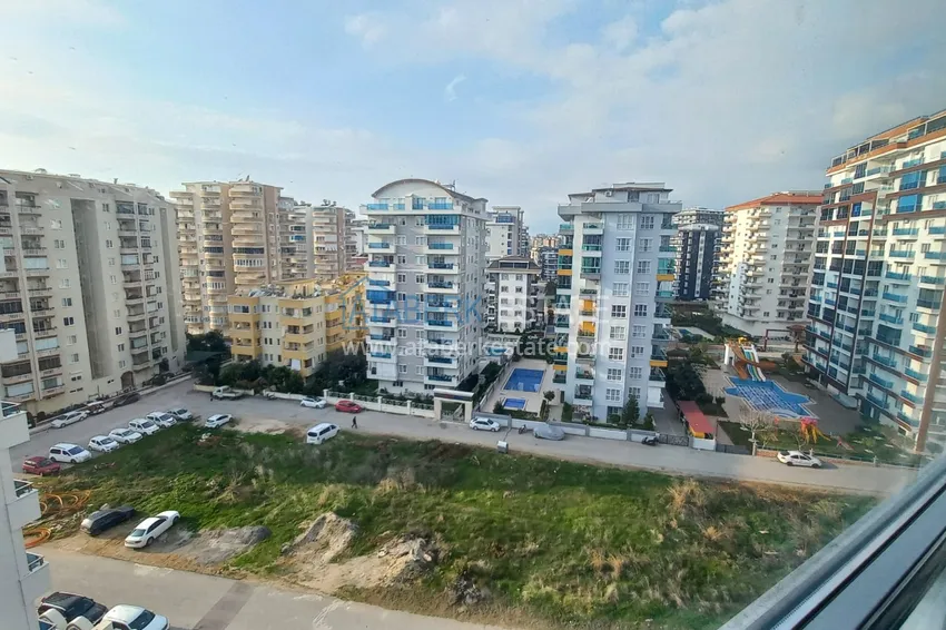 Purchase  1+1 apartment in Mahmutlar, turnkey with a glazed balcony in a modern complex 13 