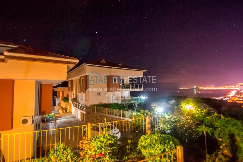 Furnished townhouse with panoramic views in Alanya, Kargicak district 18 