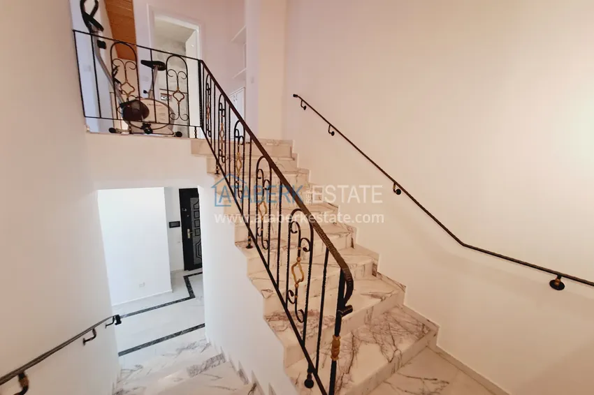 Purchase  Duplex in the center of Alanya - suitable for a residence permit, with furniture and a jacuzzi on the outdoor terrace  18 