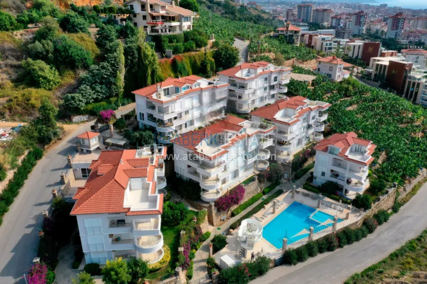 Real estate for a residence permit. Furnished duplex penthouse in Alanya, Cikcilli district 1 