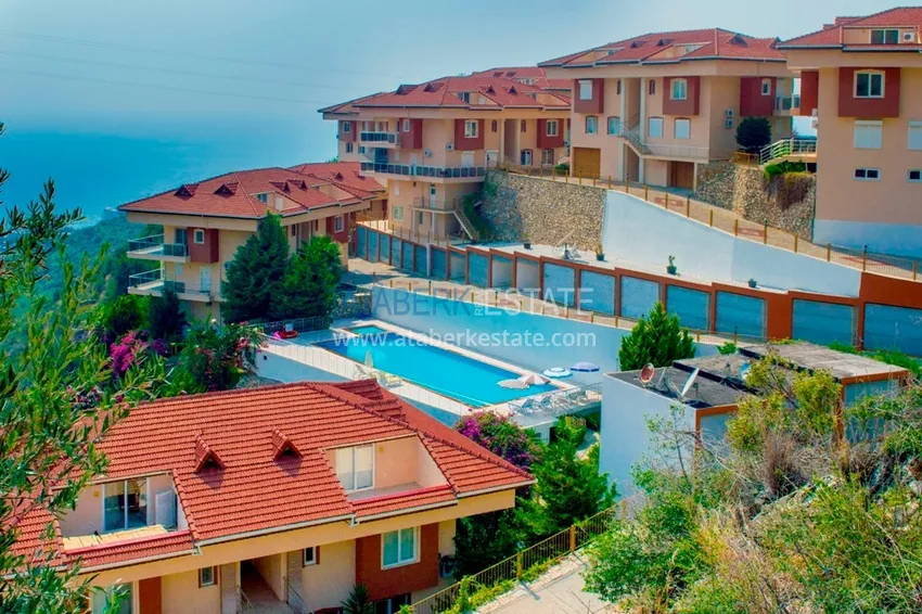 Furnished townhouse with panoramic views in Alanya, Kargicak district 1 
