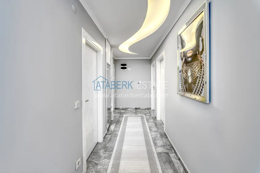 Purchase  Turnkey three-room apartment in Alanya, Oba district in a premium residence 1 