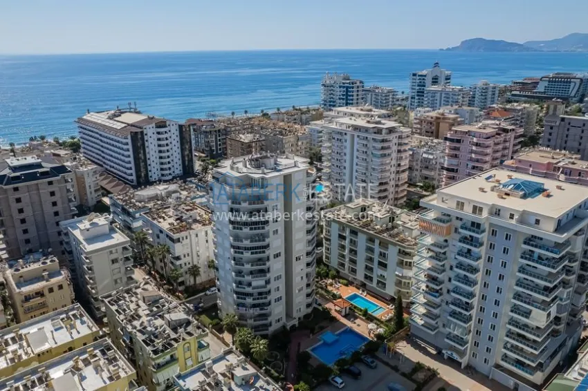 Duplex penthouse with original interior design and sea view — Mahmutlar district, Alanya 1 