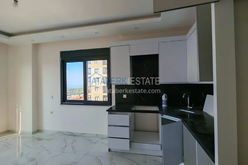 Purchase  Apartment in Alanya from the owner - with a fine finish and sea view, Avsallar district  2 
