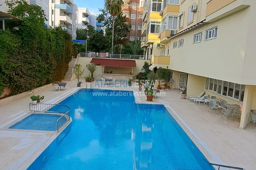 Duplex in the center of Alanya - suitable for a residence permit, with furniture and a jacuzzi on the outdoor terrace  2 