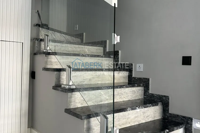 Purchase  Spacious 4+1 duplex with designer renovation in Alanya, Avsallar district 35 