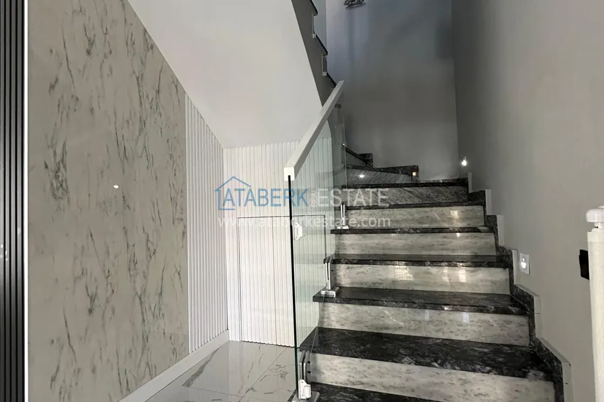 Purchase  Spacious 4+1 duplex with designer renovation in Alanya, Avsallar district 36 