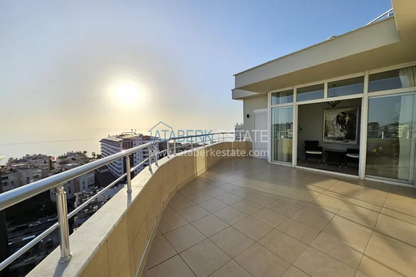 Purchase Duplex penthouse with original interior design and sea view — Mahmutlar district, Alanya 37 
