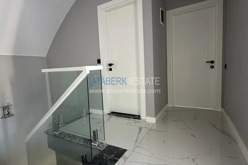 Purchase  Spacious 4+1 duplex with designer renovation in Alanya, Avsallar district 38 