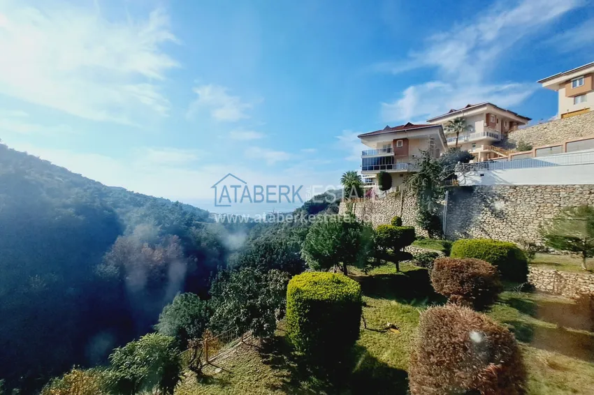 Furnished townhouse with panoramic views in Alanya, Kargicak district 3 