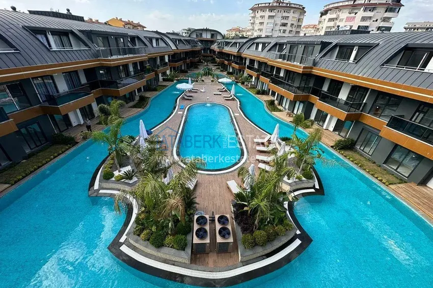 Spacious 4+1 duplex with designer renovation in Alanya, Avsallar district 4 