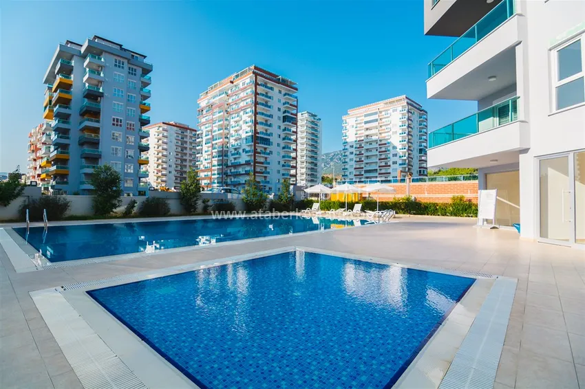 1+1 apartment in Mahmutlar, turnkey with a glazed balcony in a modern complex 4 